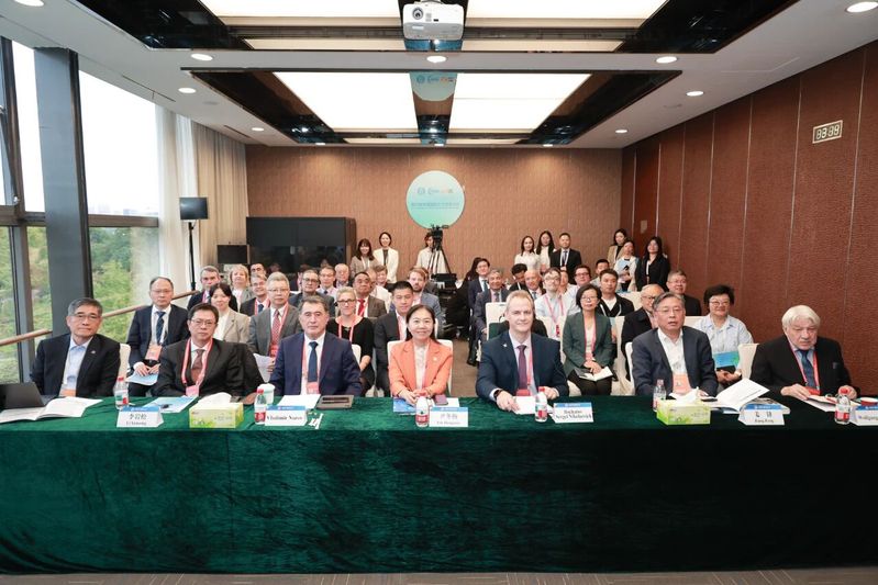 Scholars from 15 Countries Rethink Asia-Europe Connectivity at Dialogue held in Shanghai.jpg